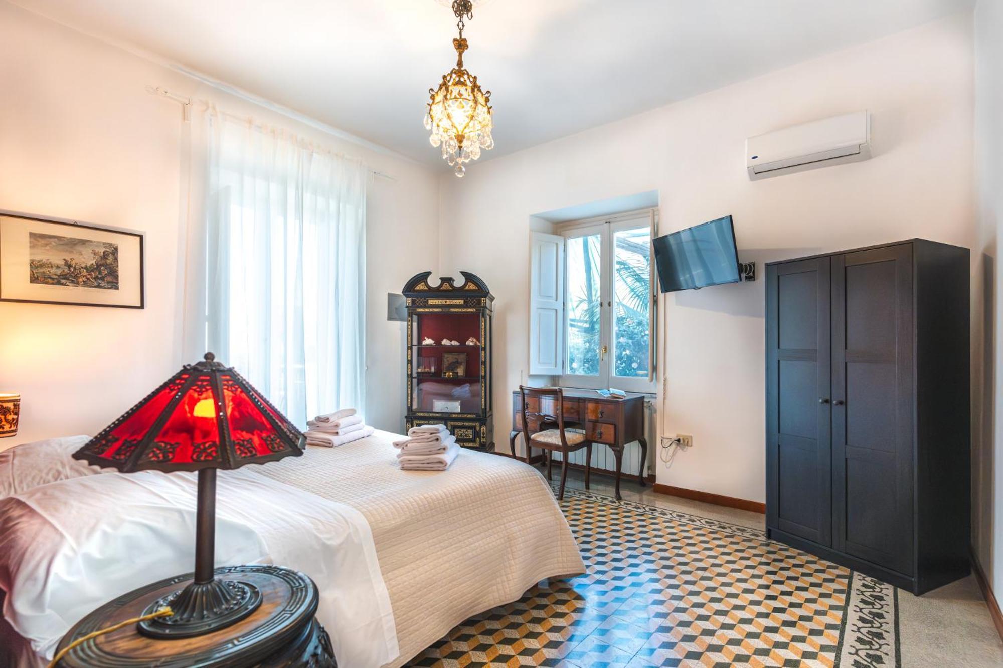 3 Bedroom 1 Bt Flat Balcony A/c Wi-fi * Sorrente