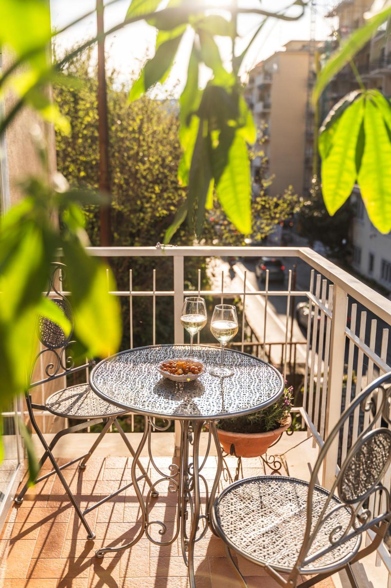 3 Bedroom 1 Bt Flat Balcony A/c Wi-fi Appartement Sorrente